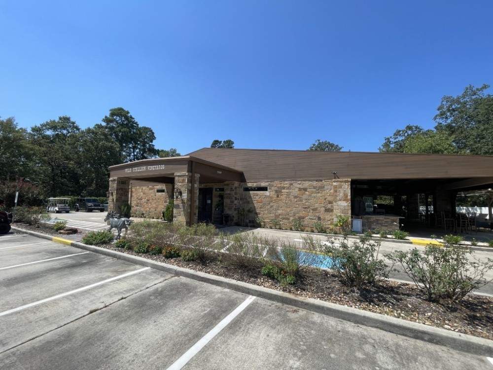 Wild Stallion Vineyard Building outside viewe (Custom)